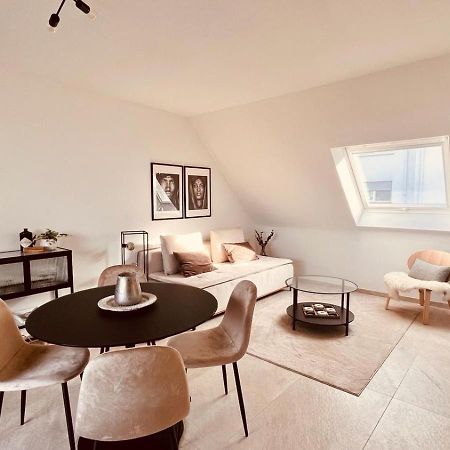 Apartment Am Schloss - Air Saarbrücken Esterno foto