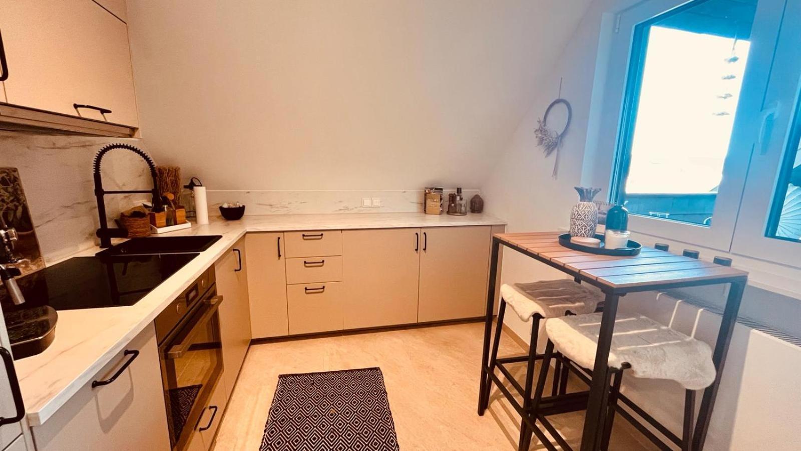 Apartment Am Schloss - Air Saarbrücken Esterno foto